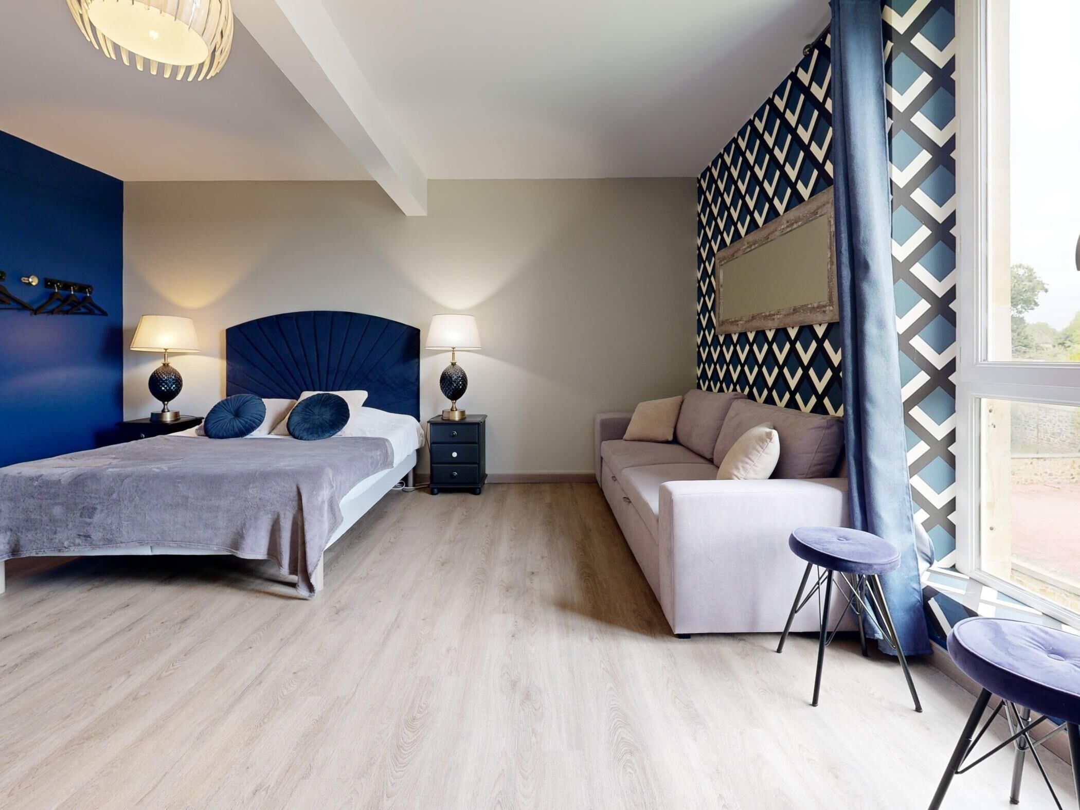 9 bedrooms, iron/ironing board, internet