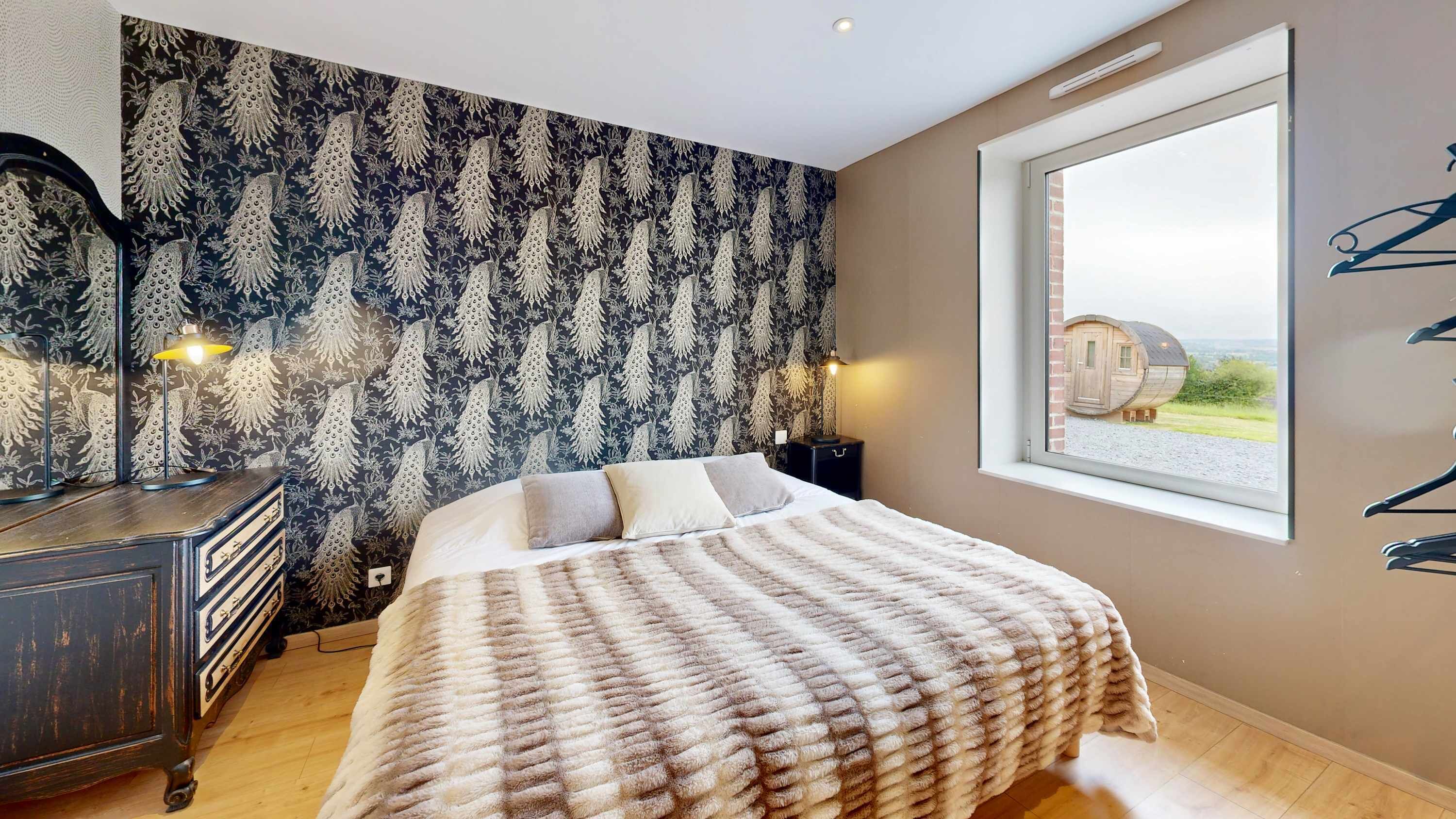 8 slaapkamers, een strijkplank/strijkijzer, internet