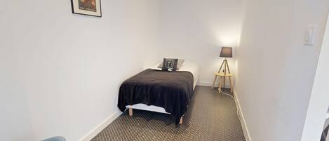 8 bedrooms, internet