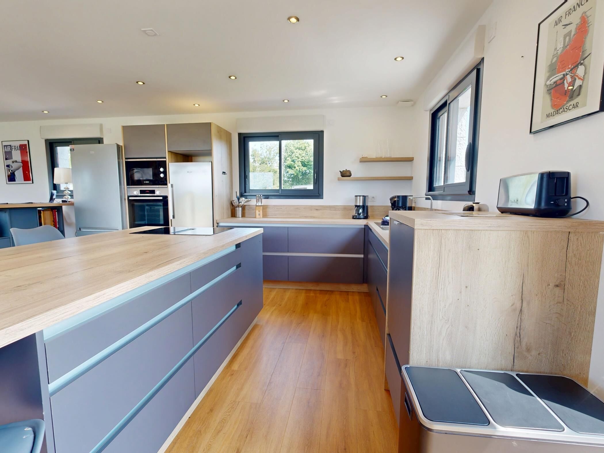 Kühlschrank, Mikrowelle, Ofen, Geschirrspüler