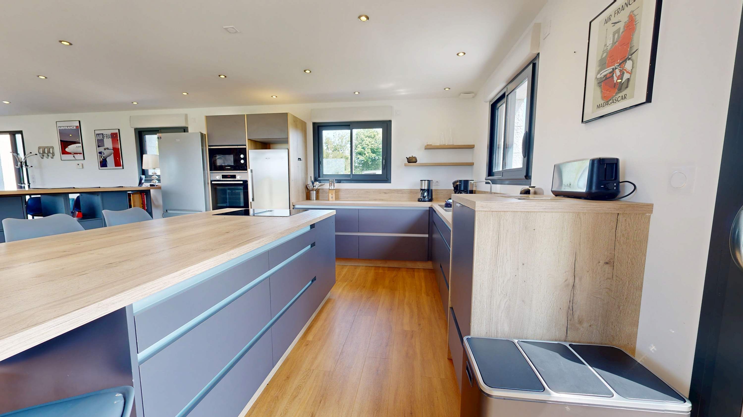 Réfrigérateur, micro-ondes, four, lave-vaisselle