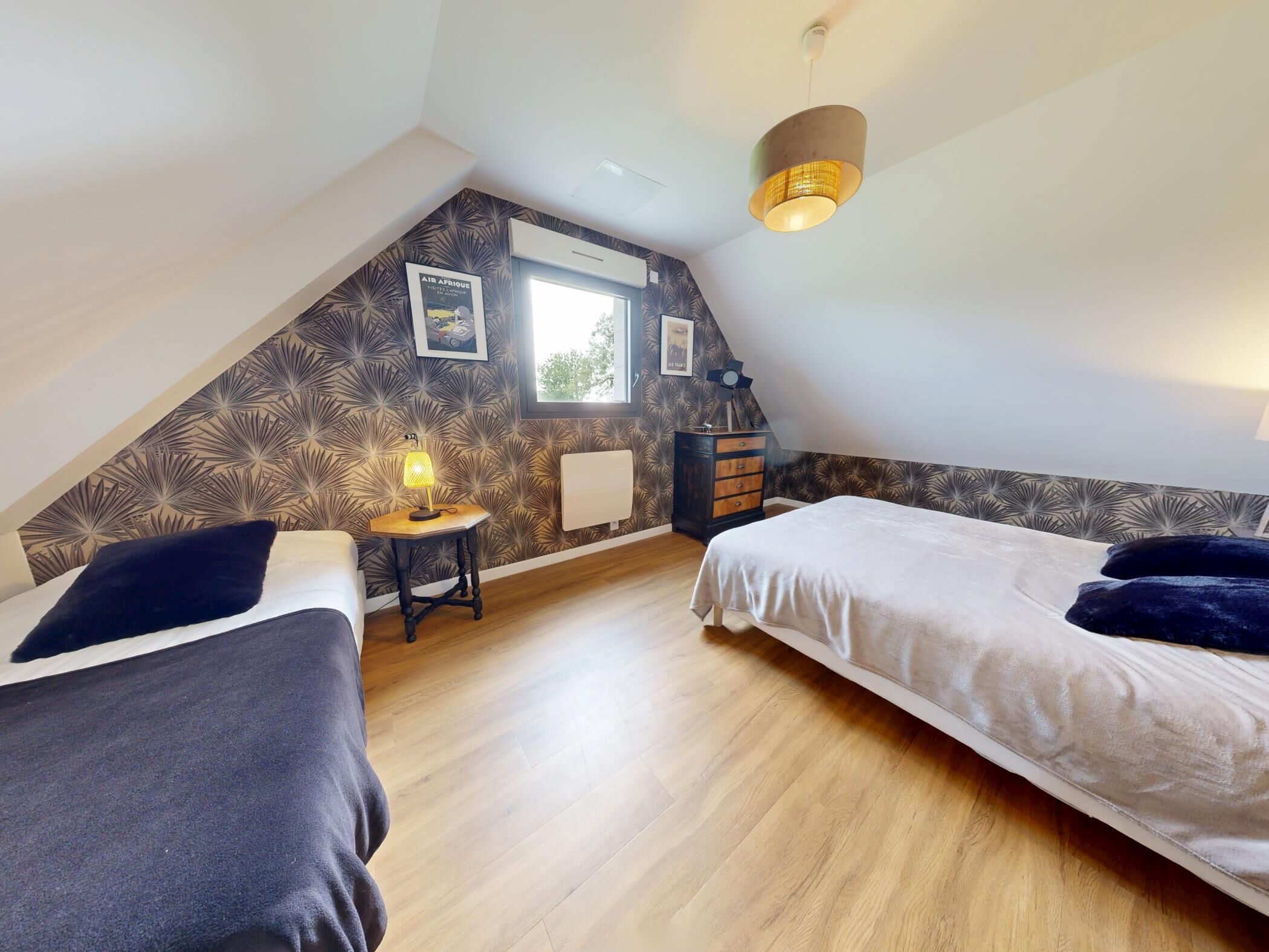 8 bedrooms, internet