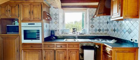 Refrigerador, microondas, horno, lavavajillas