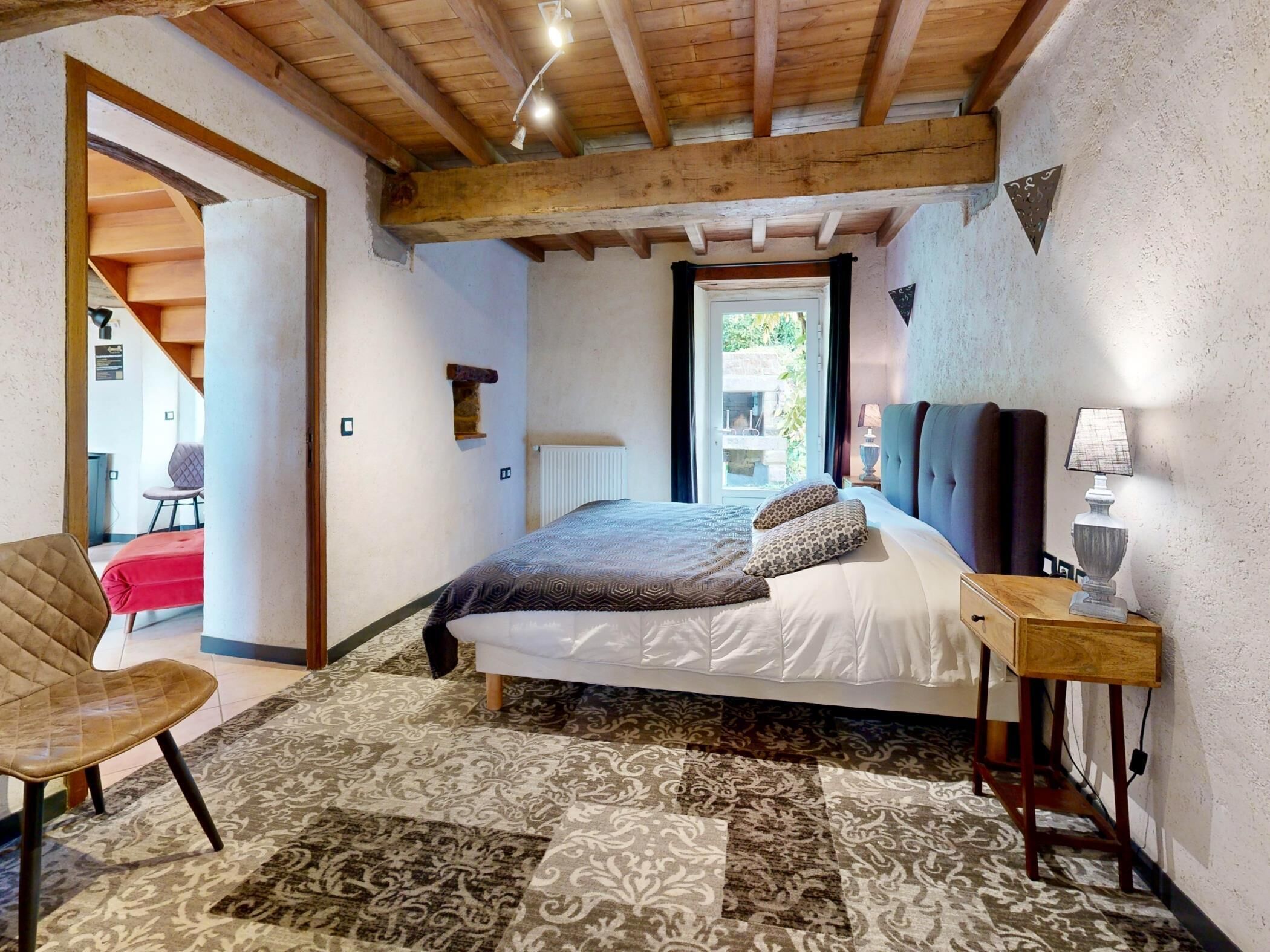 8 Schlafzimmer, Internetzugang