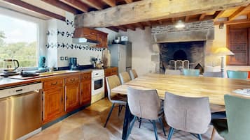 Réfrigérateur, micro-ondes, four, lave-vaisselle