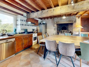 Réfrigérateur, micro-ondes, four, lave-vaisselle