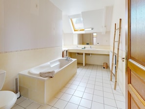 Badewanne, Haartrockner
