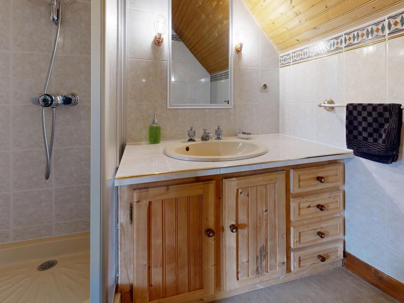 Bathtub, hair dryer