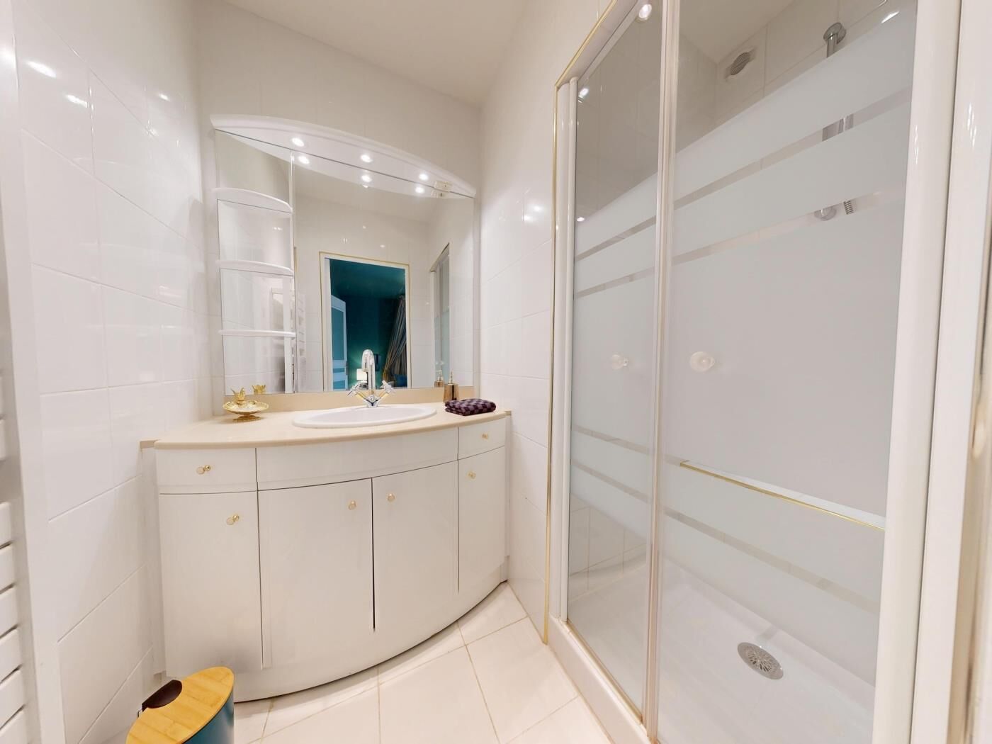 Badewanne, Haartrockner