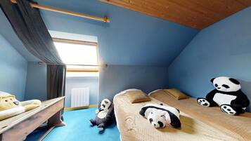 1 bedroom, iron/ironing board, WiFi