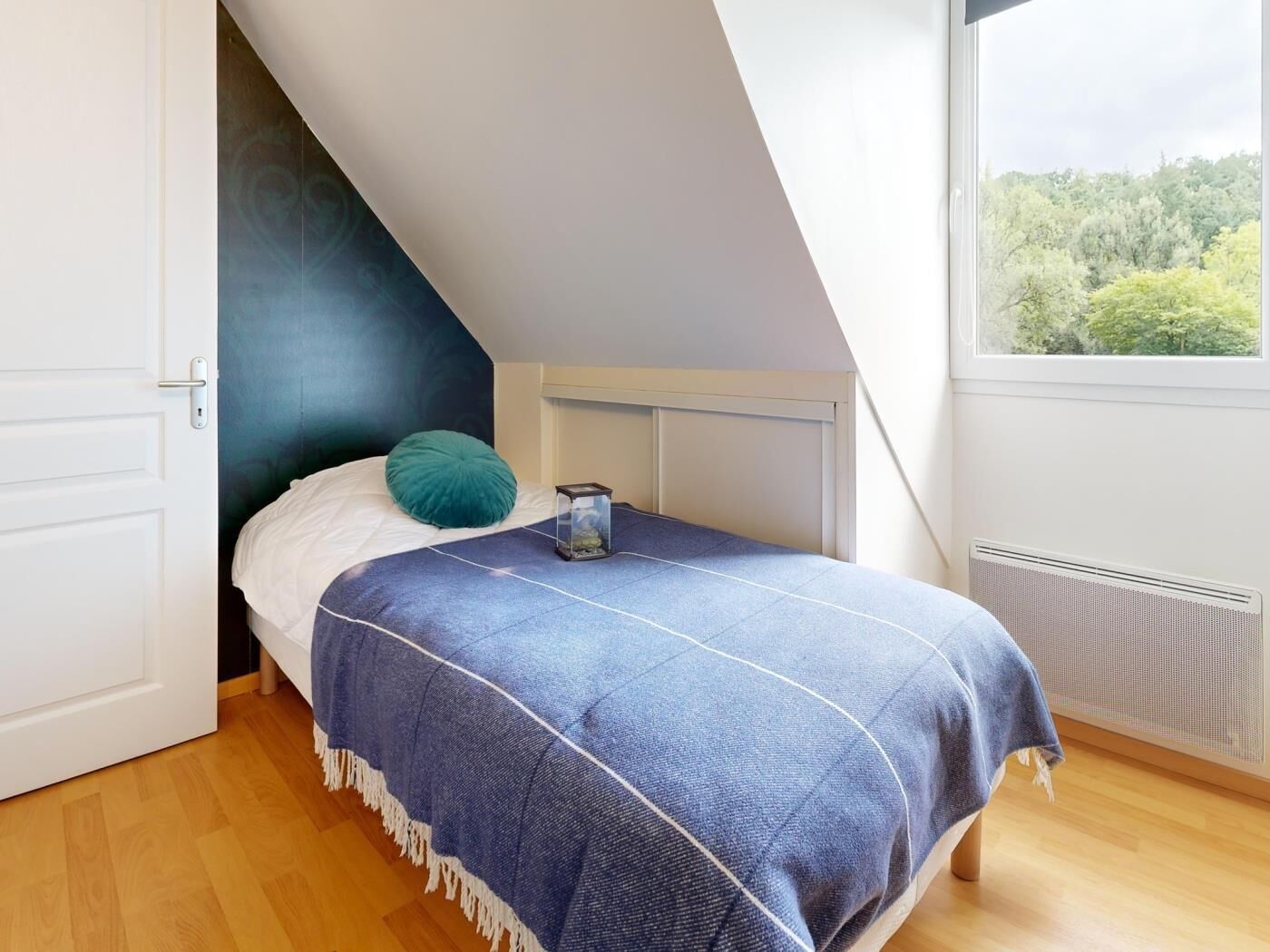 6 bedrooms, iron/ironing board, WiFi