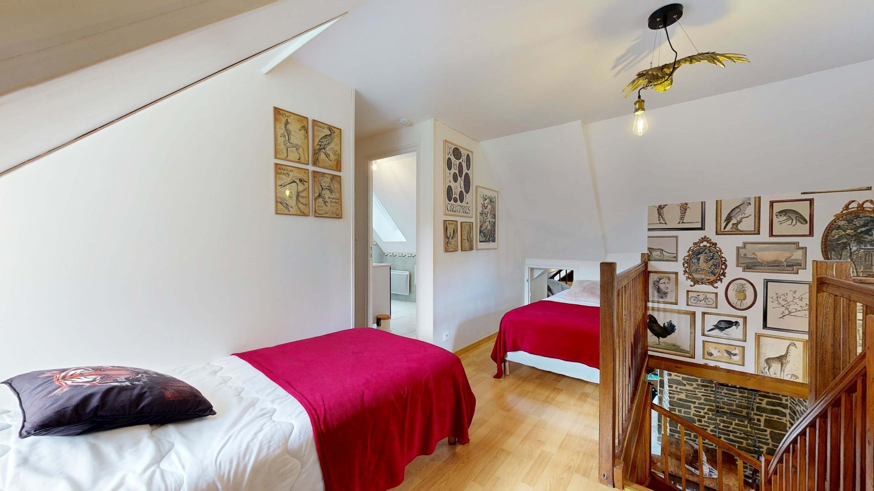 7 slaapkamers, een strijkplank/strijkijzer, internet