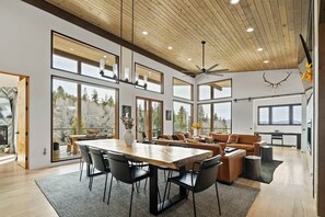 智能電視、壁爐、打印機