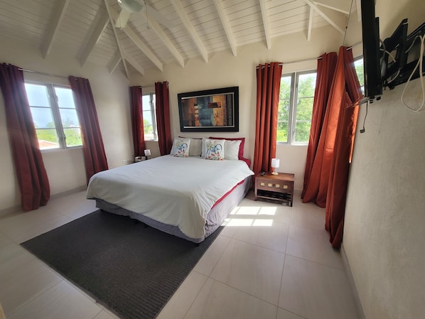 3 bedrooms, iron/ironing board, WiFi, bed sheets