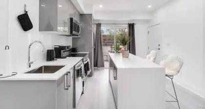 Luxury New Condo By Niagara Falls