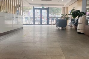 Unclassified image, 2 of 22, button - Homeinn Hotel·neo(Xiushanmen Square Store, Qiupu West Road) (Chizhou)