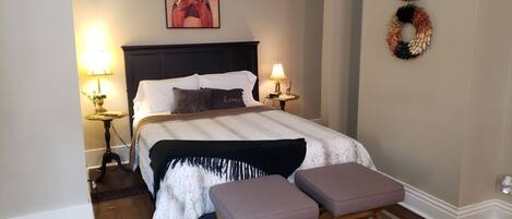 1 bedroom, desk, iron/ironing board, free WiFi