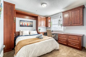 5 Schlafzimmer, Bügeleisen/Bügelbrett, WLAN, Bettwäsche