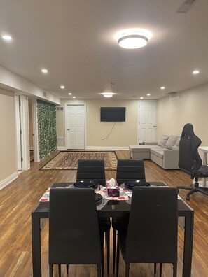 Dining - Brand New Luxury Haven: Spacious 1BR Basement Gem with Modern Elegance Galore! (Mississauga)