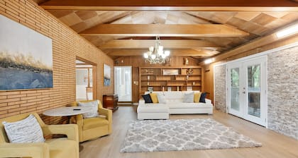 Welcome to The Henderson House! Great for large groups and commercial housing!