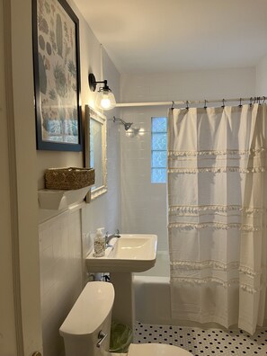Towels, soap, toilet paper