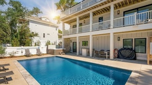 Unclassified image, 4 of 115, button - Last-Minute! Soundfront, Pool, Hot Tub, Elevator, Renowned Currituck Club Access (Corolla)