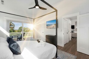 6 bedrooms, desk, iron/ironing board, travel crib - 6BR Soundfront Retreat · Pool · Hot Tub · Elevator, Renowned Currituck Club Access (Corolla)