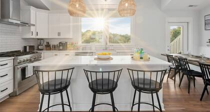 NEW, Hot Tub, Elevator, Sound, Golf, EV Charger, Renowned Currituck Club Access