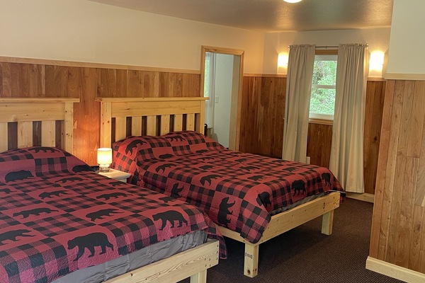 Business Studio Suite | Free WiFi, bed sheets