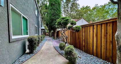 First floor gated, central & remodeled apartment