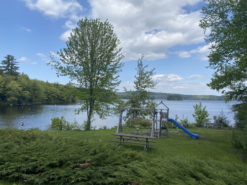 Cozy Long Pond Cottage: community access, private mooring & shared dock.