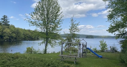 Cozy Long Pond Cottage: community access, private mooring & shared dock.