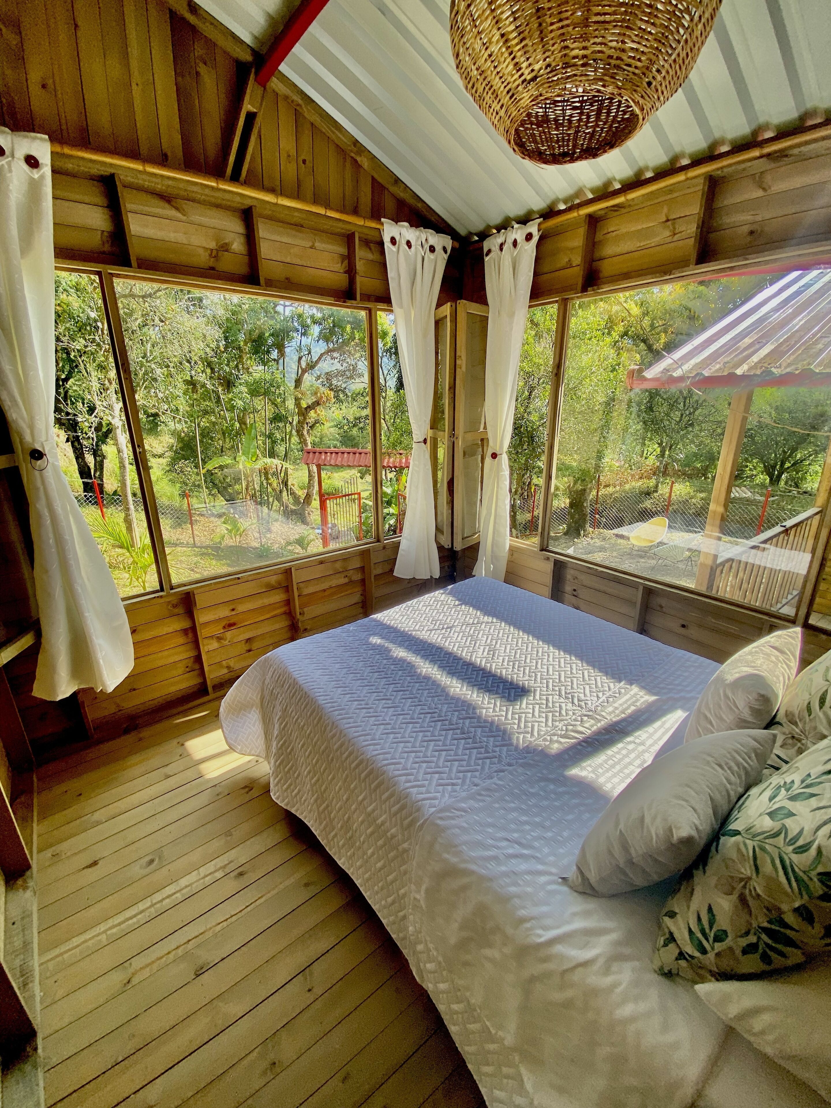 2 多间卧室、床单