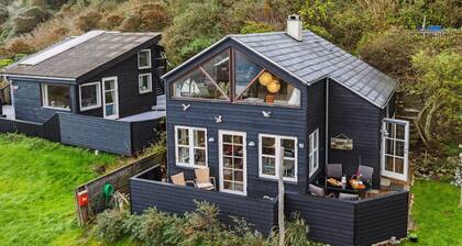 "Benni" - 75m to the fjord by Interhome