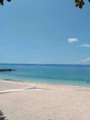 Beach - Sea view condo for short term or long term rental in Mactan Newtown. One (Lapu-Lapu City)
