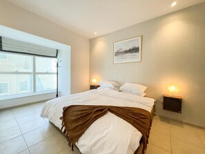1 bedroom, in-room safe, desk, iron/ironing board