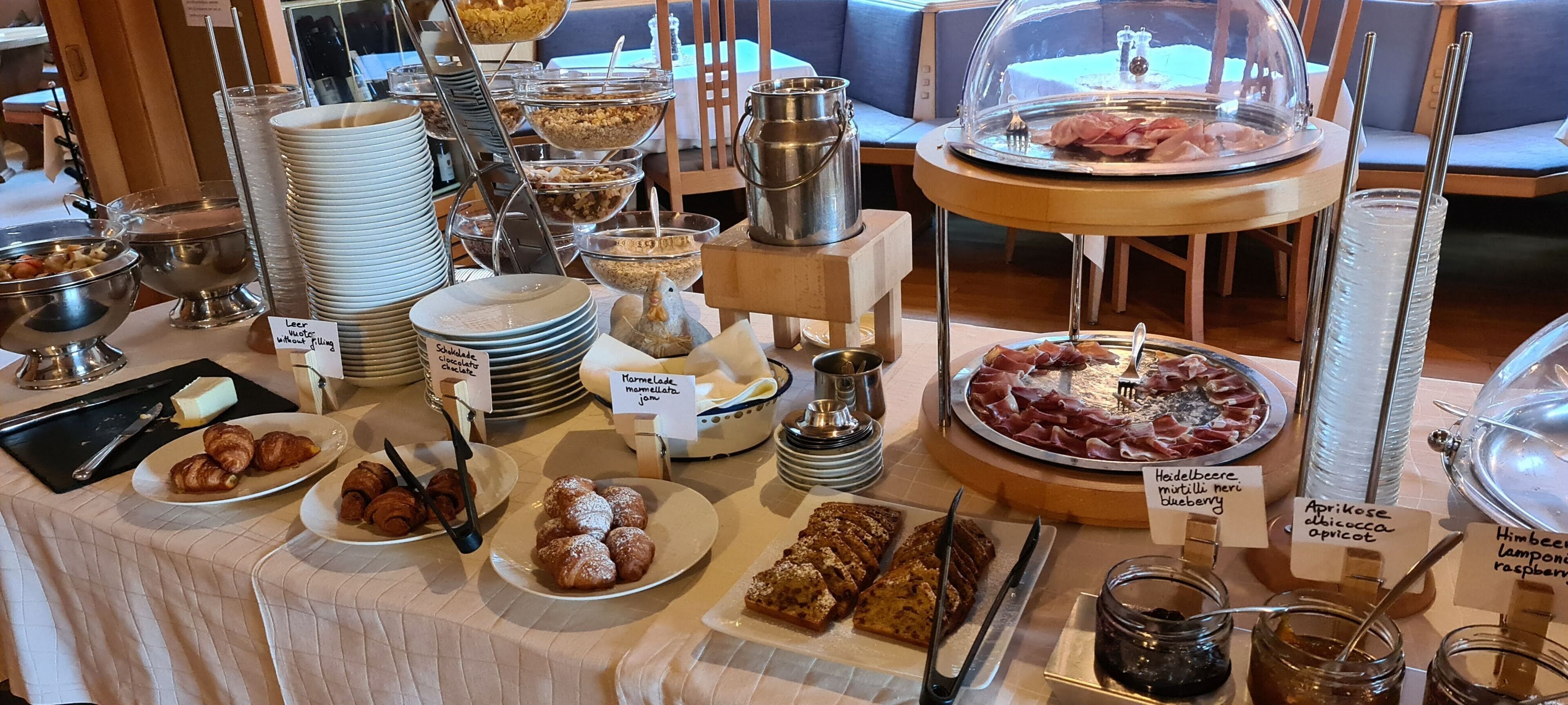 Petit déjeuner buffet compris tous les jours