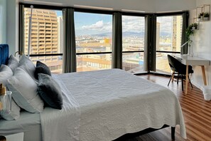1 多间卧室、办公桌、熨斗/熨衣板、免费 WiFi