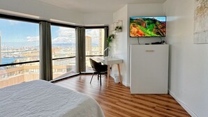 1 多间卧室、办公桌、熨斗/熨衣板、免费 WiFi