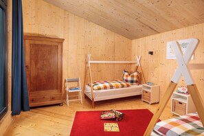 3 chambres, bureau, Wi-Fi gratuit, draps fournis