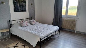 2 makuuhuonetta, ilmainen Wi-Fi, vuodevaatteet