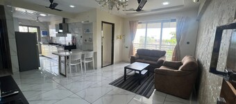 LUXURIOUS Two Bedroom Fully Furnished Apartment with Amazing Views on Hill Top.