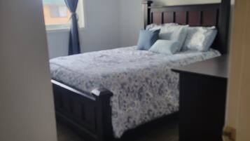 2 chambres, bureau, Wi-Fi gratuit, draps fournis