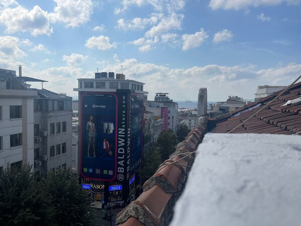 City Apartment | Terrace/patio - Manzaralı Dubleks Daire (Istanbul)