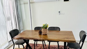 Apartamento City | 3 dormitorios, cortinas opacas, tabla de planchar con plancha