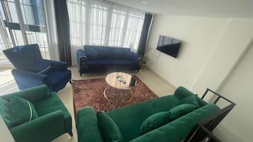 City Apartment | Living area