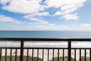 Property grounds - Tranquility Ninth Floor: Spacious Oceanfront Suite (Myrtle Beach)