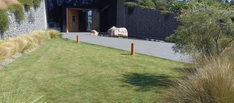 Opuke Crash Pad, enjoy Resort Facilities, Opuke Hot Pools, Ski Field.