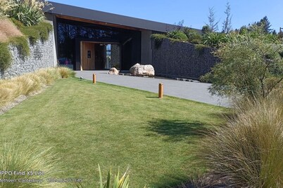 Opuke Crash Pad, enjoy Resort Facilities, Opuke Hot Pools, Ski Field.