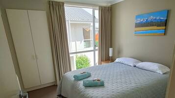 2 Schlafzimmer, Bügeleisen/Bügelbrett, Reisekinderbett, kostenloses WLAN